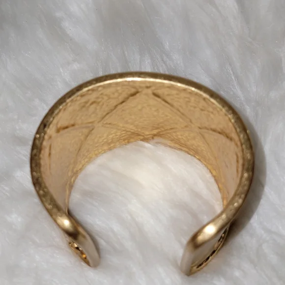 Gold Cuff Bracelet - Picture 4 of 4
